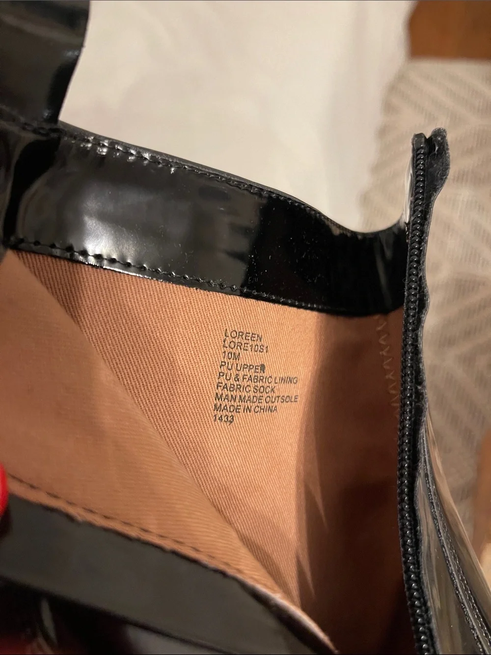 NWT Steve Madden Black Patent Ankle Boots with Gold Chain NWT on box